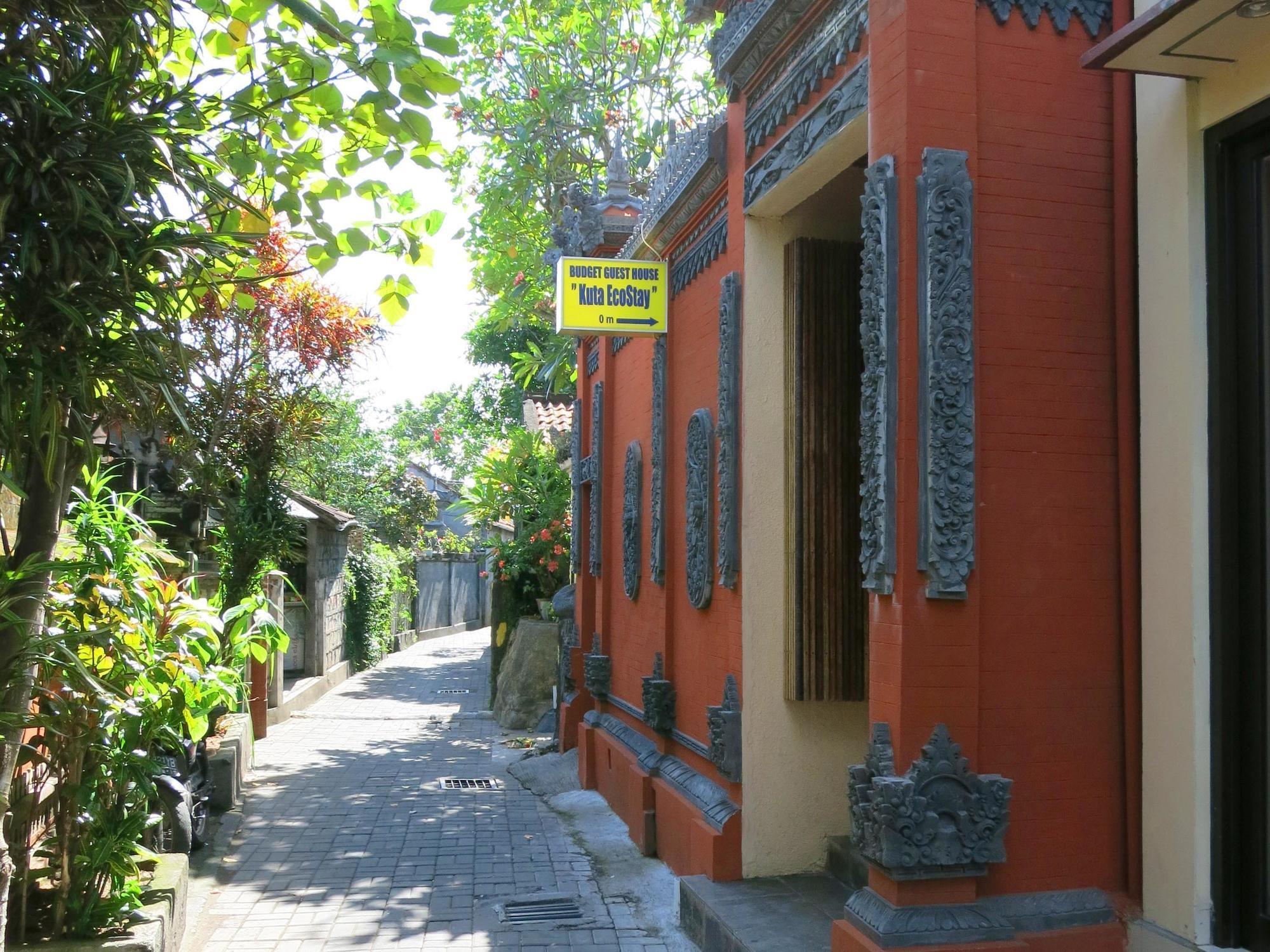 Kuta Ecostay Esterno foto