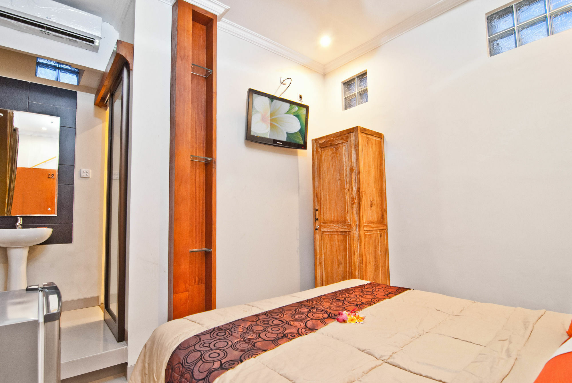 Kuta Ecostay Esterno foto