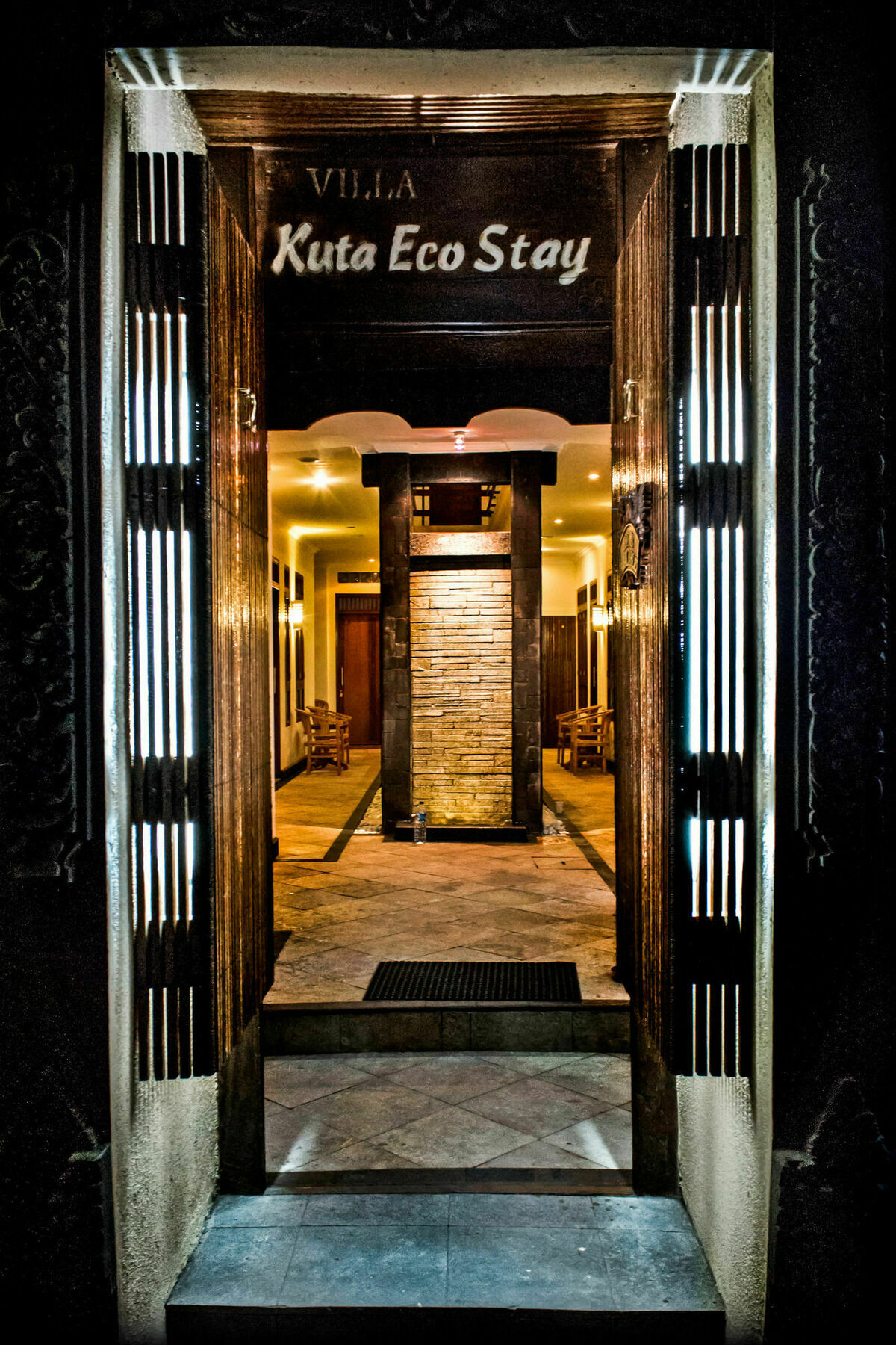 Kuta Ecostay Esterno foto